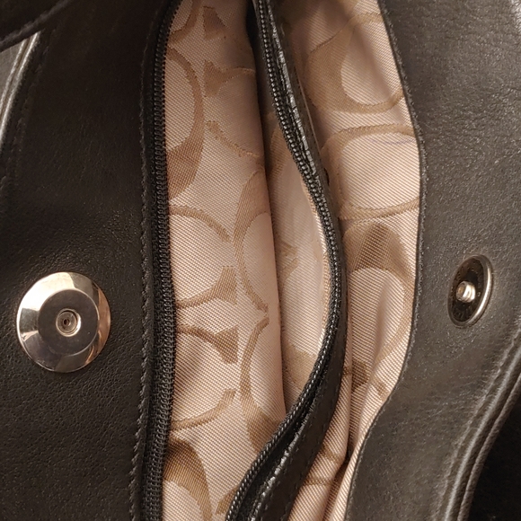 Coach Pebbled Leather Crossbody 9615 - Picture 13 of 16